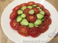 Фото приготовления рецепта: Салат из картофеля, помидоров и огурцов - шаг №13