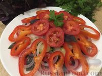 Фото приготовления рецепта: Салат из картофеля, помидоров и огурцов - шаг №18