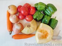 Фото приготовления рецепта: Овощной салат из кабачков, сладкого перца и помидоров (на зиму) - шаг №1