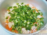 Фото приготовления рецепта: Овощной салат из кабачков, сладкого перца и помидоров (на зиму) - шаг №5