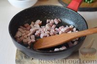 Фото приготовления рецепта: Свинина под томатным соусом с ветчиной и шпинатом - шаг №8