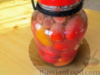 Фото к рецепту: Квашеные помидоры "Газированные", как бочковые (на зиму)