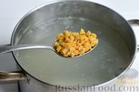 Фото приготовления рецепта: Гороховый суп с мясом и шампиньонами - шаг №6