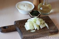 Фото приготовления рецепта: Куриные сердечки с кольраби и картошкой в сметанном соусе - шаг №4