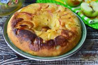 Фото к рецепту: Пирог с яблоками на сковороде