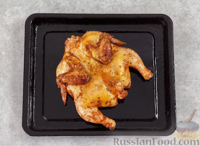 Цыпленок табака в рукаве с картошкой в духовке - рецепт приготовления с пошаговыми фото