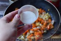 Фото приготовления рецепта: Суп-гуляш с консервированной фасолью - шаг №6