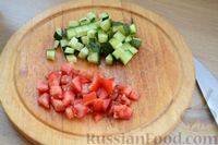 Фото приготовления рецепта: Салат с курицей, овощами, сыром и маслинами - шаг №7