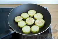 Фото приготовления рецепта: Салат из баклажанов с помидорами и сладким перцем - шаг №4