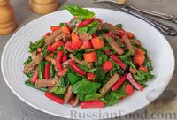 Фото к рецепту: Мясной салат с овощами и шпинатом