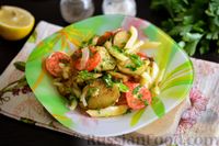 Фото к рецепту: Салат из жареных баклажанов с помидорами и сладким перцем