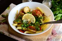 Фото приготовления рецепта: Салат из жареных баклажанов с помидорами и сладким перцем - шаг №11