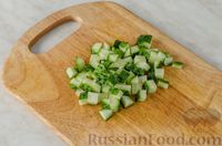 Фото приготовления рецепта: Салат с курицей, овощами и маслинами - шаг №6