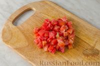 Фото приготовления рецепта: Салат с курицей, овощами и маслинами - шаг №7