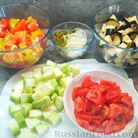 Фото приготовления рецепта: Запечённые овощи в чесночном маринаде - шаг №2