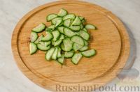 Фото приготовления рецепта: Овощной салат со свининой и сметанно-горчичной заправкой - шаг №10