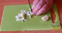 Фото приготовления рецепта: Болгарский перец, фаршированный булгуром с грибами и изюмом - шаг №5