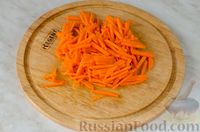 Фото приготовления рецепта: Мясной салат с жареной морковью и луком - шаг №6