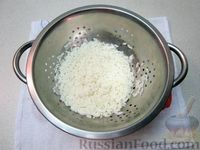 Фото приготовления рецепта: Суп с куриной печенью и рисом - шаг №2