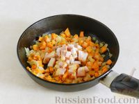 Фото приготовления рецепта: Суп с кабачками, грибами и копчёной грудинкой - шаг №8
