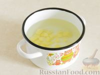 Фото приготовления рецепта: Суп с кабачками, грибами и копчёной грудинкой - шаг №13