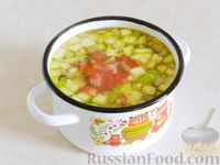 Фото приготовления рецепта: Суп с кабачками, грибами и копчёной грудинкой - шаг №16