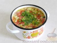 Фото приготовления рецепта: Суп с кабачками, грибами и копчёной грудинкой - шаг №17