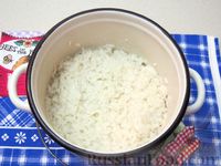 Фото приготовления рецепта: Рисовая запеканка с шампиньонами - шаг №2