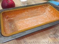 Фото приготовления рецепта: Творожная запеканка с яблоками и корицей - шаг №10