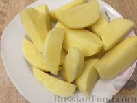 Фото приготовления рецепта: Картофель отварной с зеленым луком - шаг №2