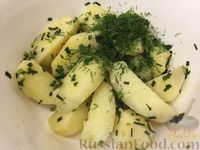 Фото приготовления рецепта: Картофель отварной с зеленым луком - шаг №10