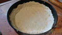 Фото приготовления рецепта: Творожный пирог с персиками - шаг №11