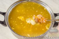 Фото приготовления рецепта: Суп с тушенкой, пшеном и яйцами - шаг №12