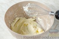 Фото приготовления рецепта: Печенье с вареной сгущенкой и шоколадом - шаг №3