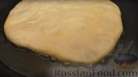 Фото приготовления рецепта: Деревенские лепёшки на кефире, с грушей - шаг №11