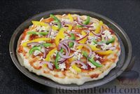 Фото приготовления рецепта: Необычная пицца с двойным сыром - шаг №14