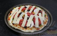 Фото приготовления рецепта: Необычная пицца с двойным сыром - шаг №18
