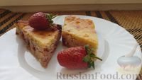Фото приготовления рецепта: Творожная запеканка с яблоками и ягодами - шаг №10