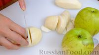 Фото приготовления рецепта: Пирог "Невидимка" с яблоками и грушами - шаг №4