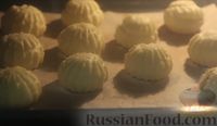 Фото приготовления рецепта: Заварные пирожные с кремом "Шарлотт" и соленой карамелью - шаг №16
