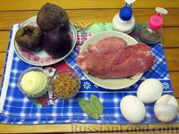 Фото приготовления рецепта: Свекольный салат со свининой и яйцами - шаг №1