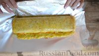Фото приготовления рецепта: Кабачковый рулет с луком, морковью и сыром - шаг №10