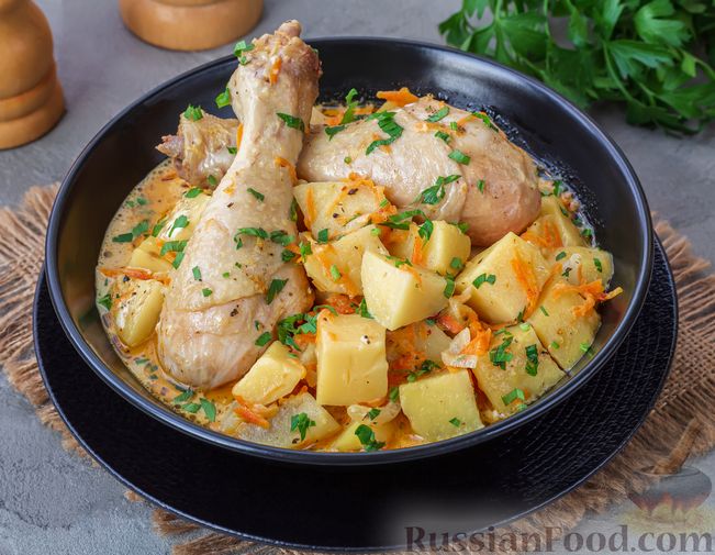 Как приготовить рецепт Чесночная курица с картошкой в духовке