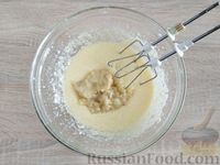 Фото приготовления рецепта: Банановый кекс на молоке - шаг №6