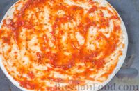 Фото приготовления рецепта: Пицца с курицей, шампиньонами и кукурузой - шаг №10
