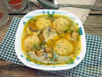 Фото к рецепту: Суп с шампиньонами и творожно-рисовыми фрикадельками