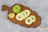 Фото приготовления рецепта: Оладьи с яблочными колечками и корицей - шаг №7