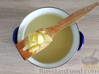 Фото приготовления рецепта: Суп с кукурузной крупой и варёными яйцами - шаг №9
