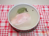 Фото приготовления рецепта: Салат с курицей, помидорами и цветной капустой - шаг №2