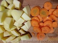 Фото приготовления рецепта: Скумбрия, запечённая с кабачком, луком и морковью (в  рукаве) - шаг №8